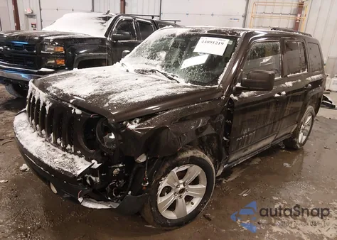 2014 Jeep Patriot Latitude z USA, uszkodzony, nr VIN 1C4NJRFB0ED616670